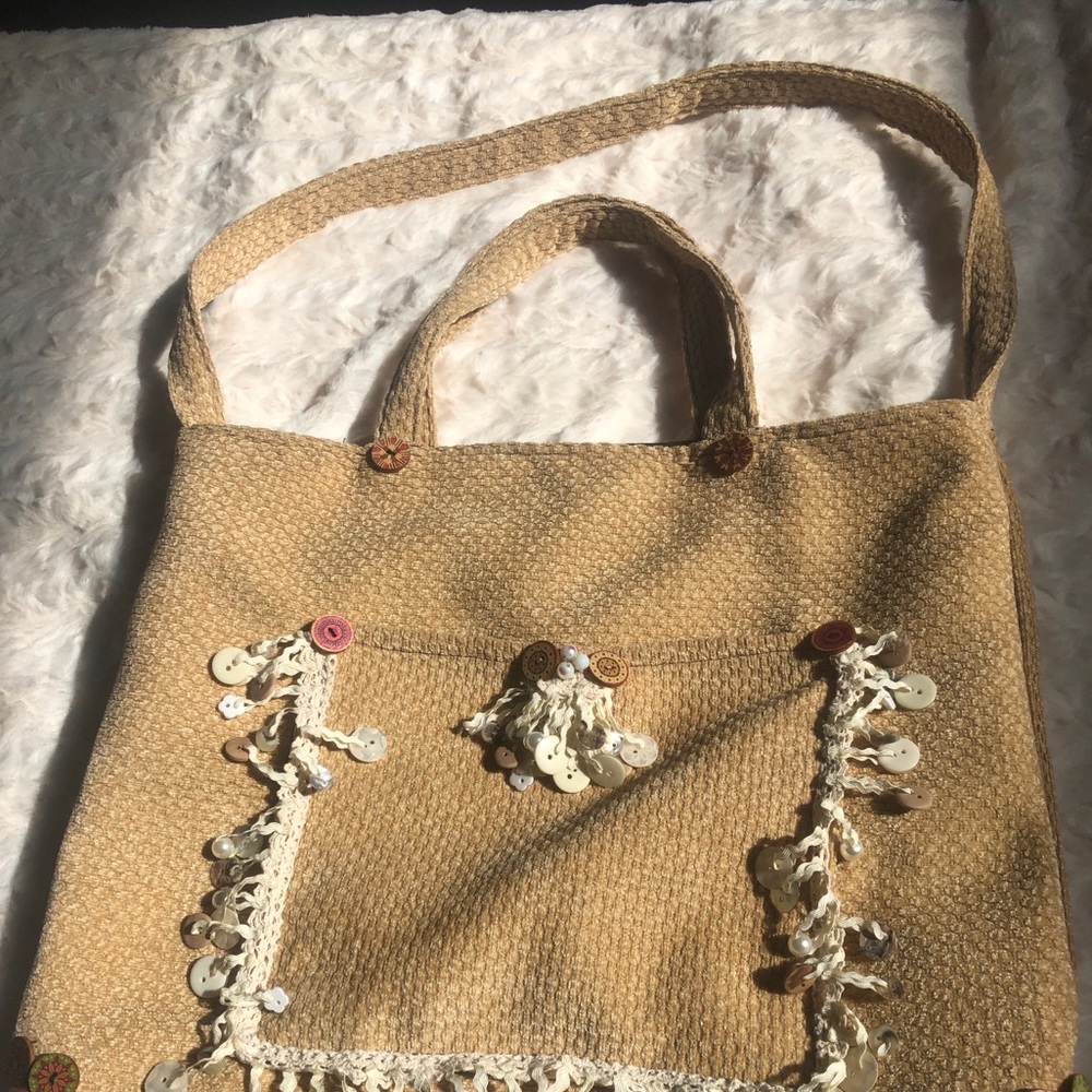 Lace & buttons tote bag